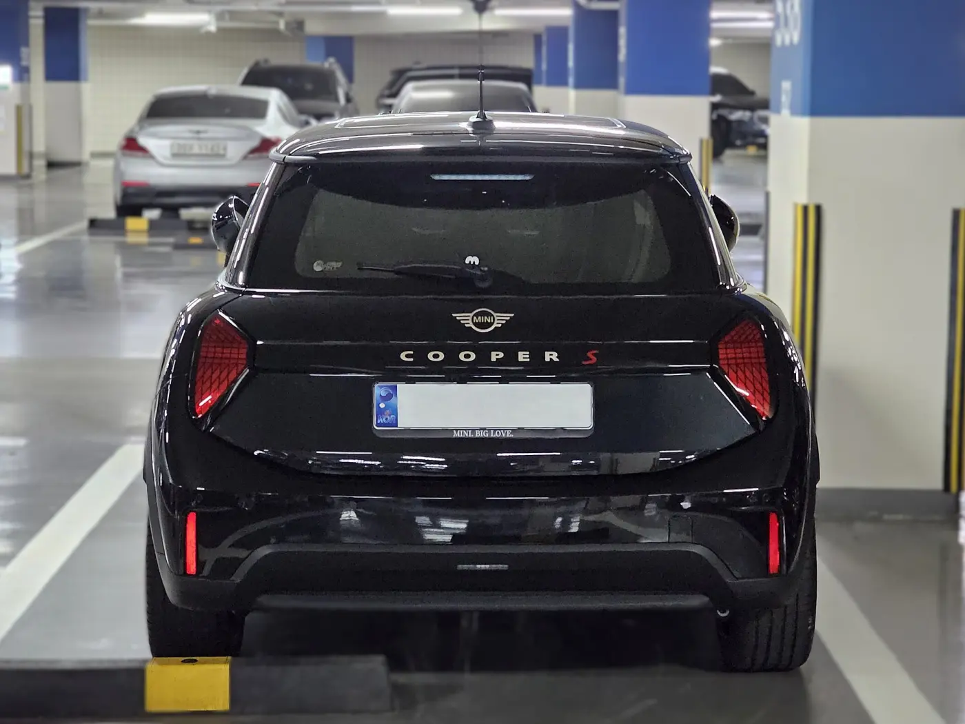 Mini Cooper F66/F65 (2024 - devam ediyor) görünüm