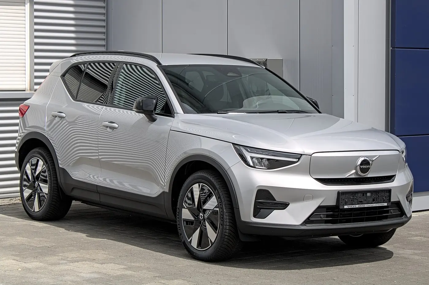 Volvo XC40 (2018 - 2024) görünüm